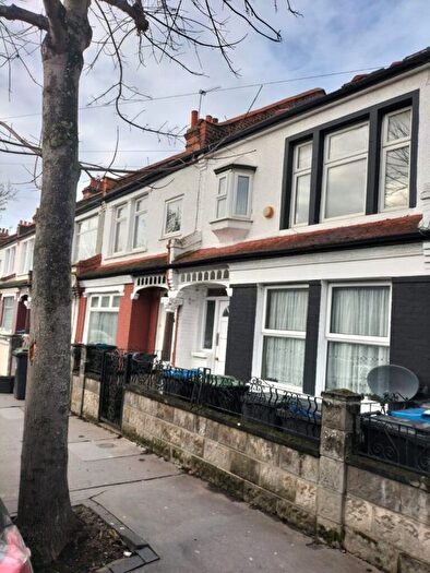 5 Bedroom Terraced House To Rent In Tylecroft Road, London, SW16