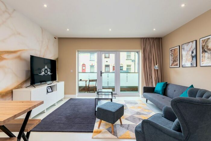 2 Bedroom Flat To Rent In Arden St, Gillingham, ME7