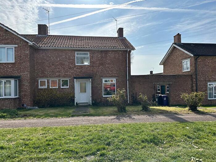 3 Bedroom House To Rent In Highover Way, Hitchin, SG4