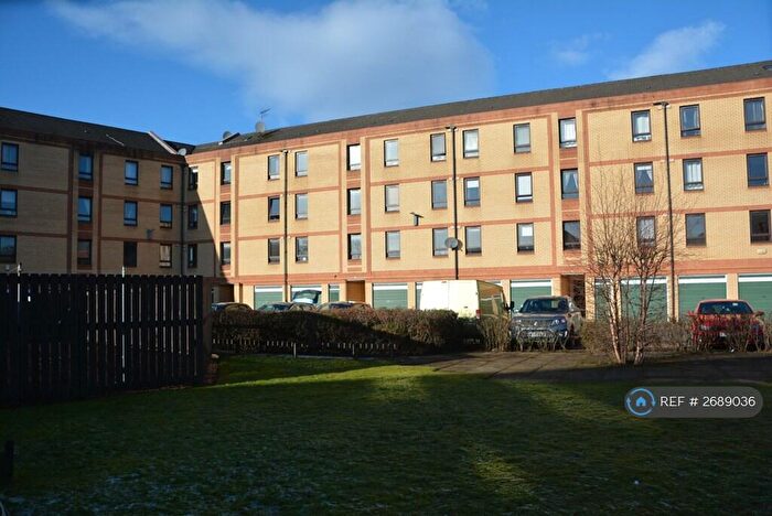2 Bedroom Flat To Rent In Middlesex Gardens, Glasgow, G41