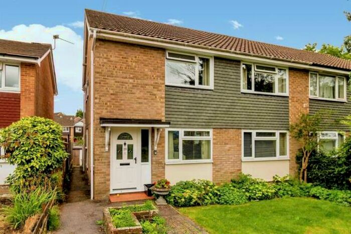 2 Bedroom Maisonette To Rent In Ormond Close, Fair Oak, Eastleigh, SO50