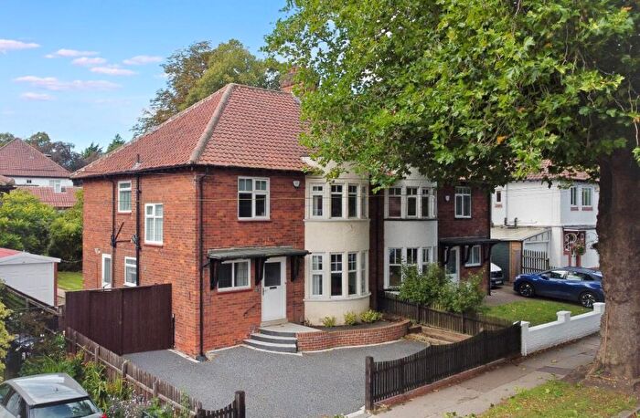 4 Bedroom Semi Detached House For Sale In Hartford Road, Darlington, DL3
