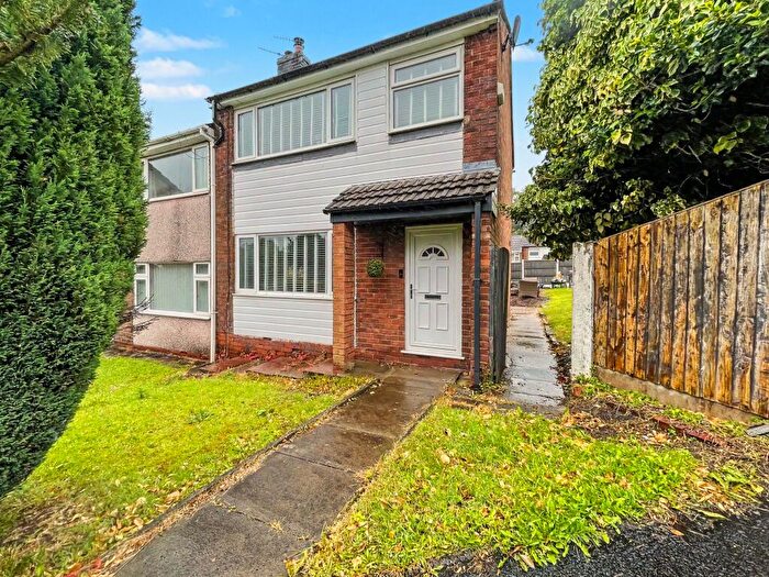 3 Bedroom Terraced House For Sale In Simister Green, Prestwich, M25