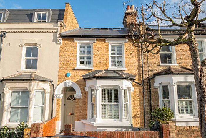 4 Bedroom Detached House For Sale In Landcroft Road, London, SE22