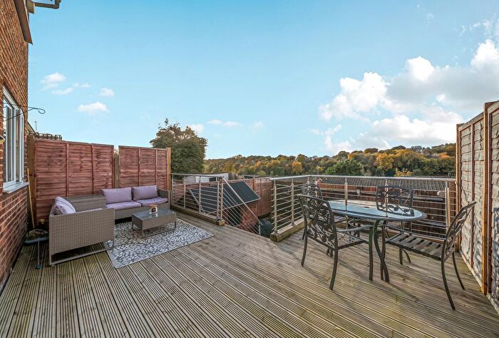 2 Bedroom Terraced House For Sale In Swievelands Road, Biggin Hill, Westerham, TN16