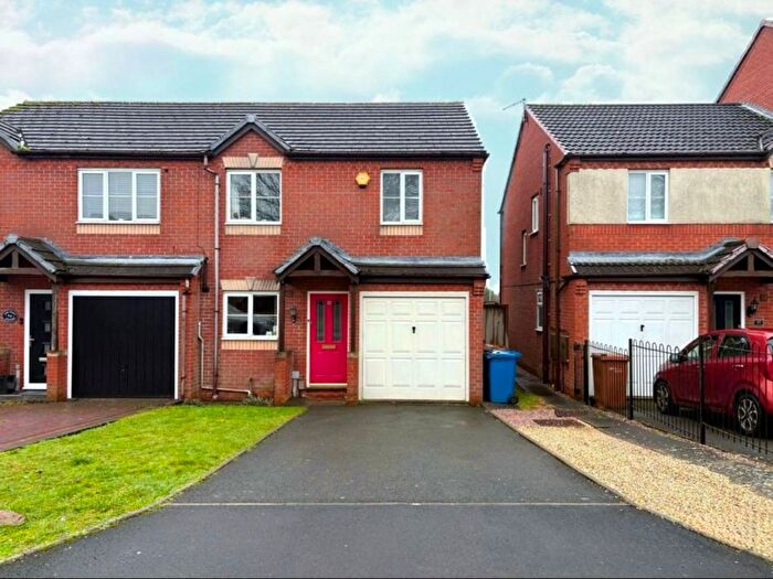 3 Bedroom Semi Detached House For Sale In Two Oaks Avenue, Chase Terrace, WS7