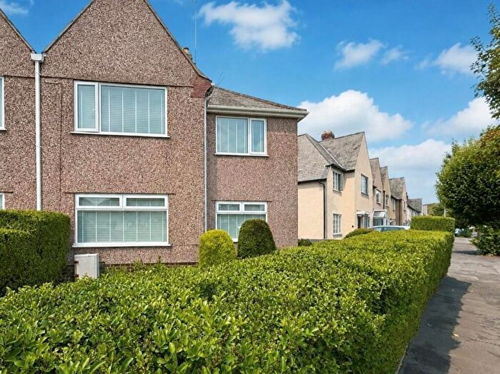 3 Bedroom Semi-Detached House For Sale In St. Davids Avenue, Llandudno Junction, LL31