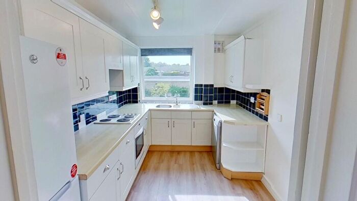 2 Bedroom Flat To Rent In Wilderness Court, Wilderness Road, Guildford, GU2