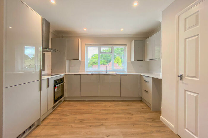 1 Bedroom Apartment To Rent In Send Road, Send, Woking, Surrey, GU23