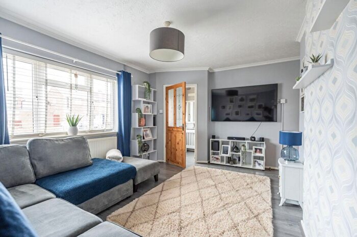 3 Bedroom Terraced House For Sale In Christchurch Road, Gorleston, NR31