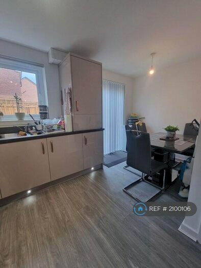 3 Bedroom Terraced House To Rent In Target Crescent, Glasgow, G53
