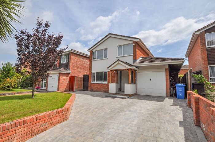 3 Bedroom Detached House For Sale In Wheelers Lane, Bearwood, Bournemouth, BH11