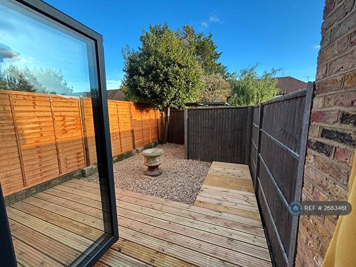 1 Bedroom Flat To Rent In Sandfield Road, Greater London, CR7