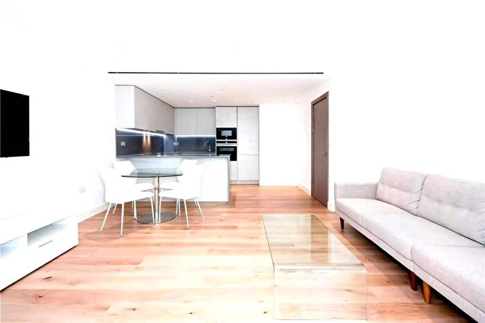 2 Bedroom Apartment To Rent In Admiralty House, Vaughan Way, London, E1W