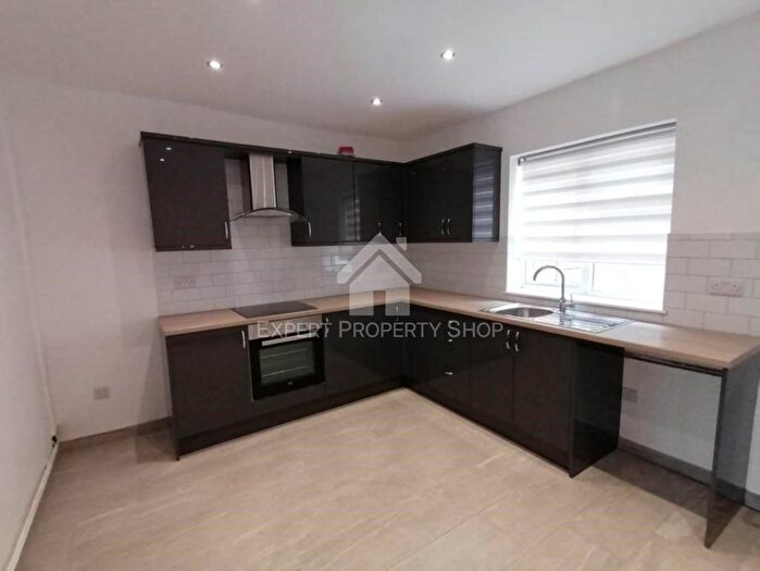 3 Bedroom Terraced House To Rent In Garside Street, Worksop, S80