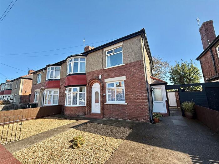2 Bedroom Flat To Rent In Closefield Grove, Monkseaton, Whitley Bay, NE25