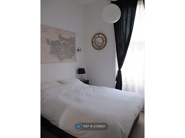 1 Bedroom Flat To Rent In Charleville Road, London, W14