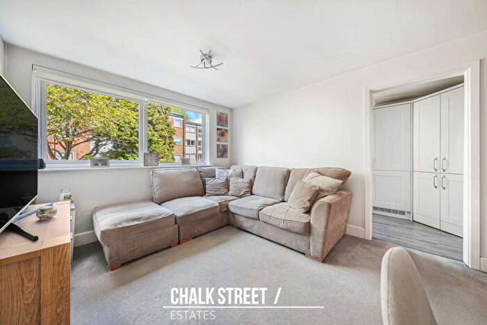 1 Bedroom Flat For Sale In Brendans Close, Hornchurch, RM11