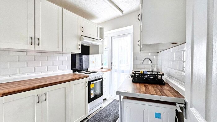 2 Bedroom Property To Rent In Lodge Causeway, Fishponds, Bristol, BS16