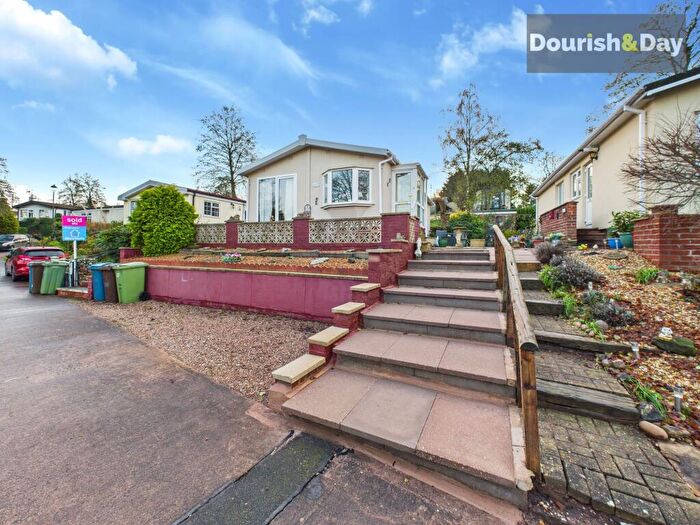 2 Bedroom Park Home For Sale In Lodgefield Park, Baswich, Stafford, ST17