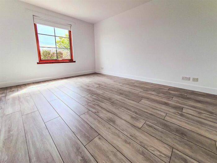 2 Bedroom Detached Bungalow To Rent In Gateside, Cupar, KY14