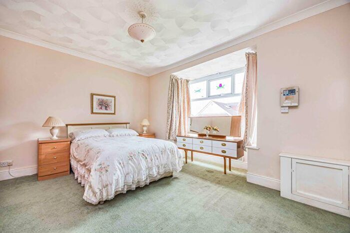 2 Bedroom Detached Bungalow For Sale In Lealand Road, Drayton, PO6