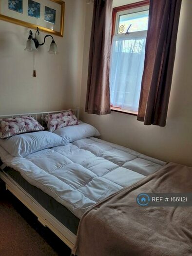 1 Bedroom Flat To Rent In Lee, London, SE12