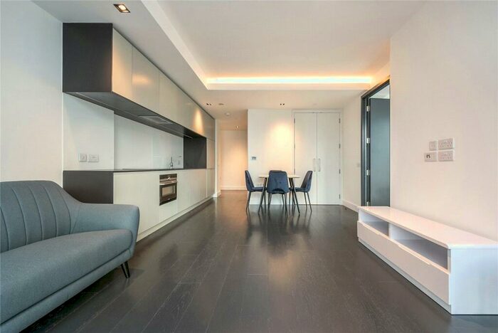 1 Bedroom Flat To Rent In Amory Tower, Marsh Wall, E14