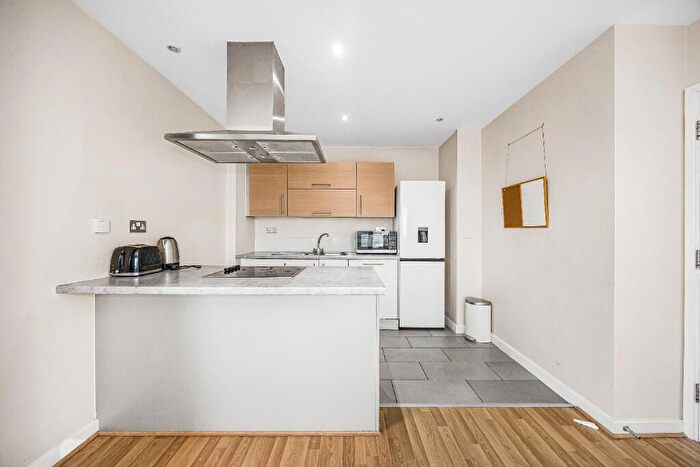 1 Bedroom Apartment For Sale In Warton Road, London, E15