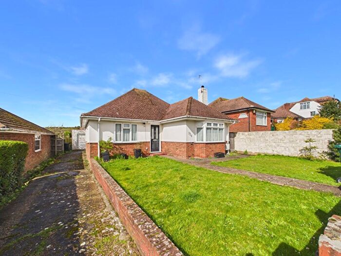 2 Bedroom Detached Bungalow To Rent In The Ridgway, Brighton, BN2
