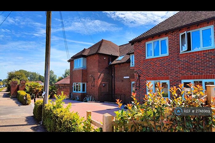 2 Bedroom Flat To Rent In Main Road, Chichester, PO18