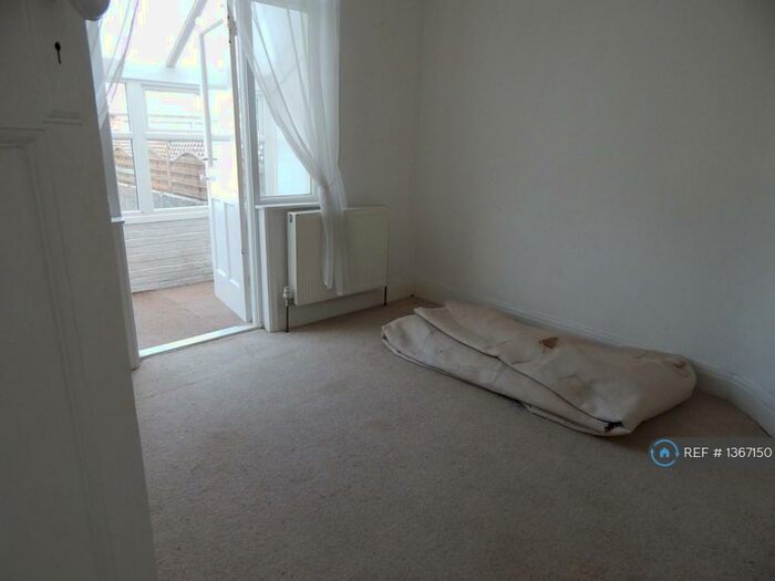 3 Bedroom Terraced House To Rent In Green Lane, Portsmouth, PO3