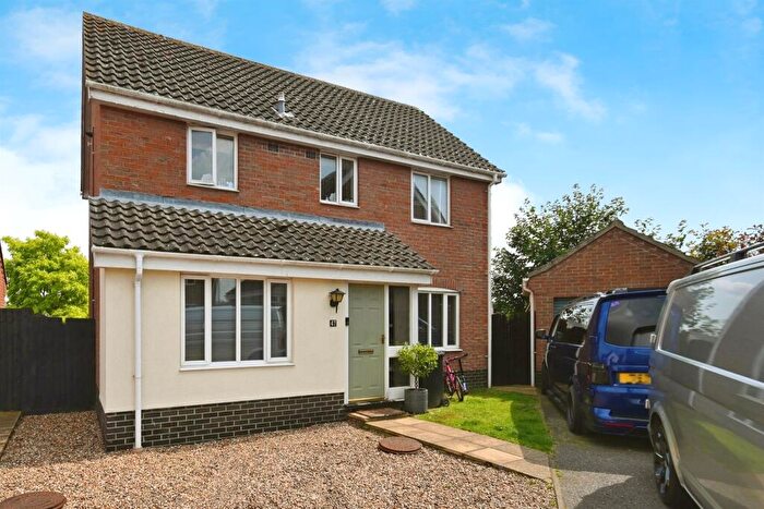3 Bedroom Detached House For Sale In Cranes Meadow, Harleston, IP20