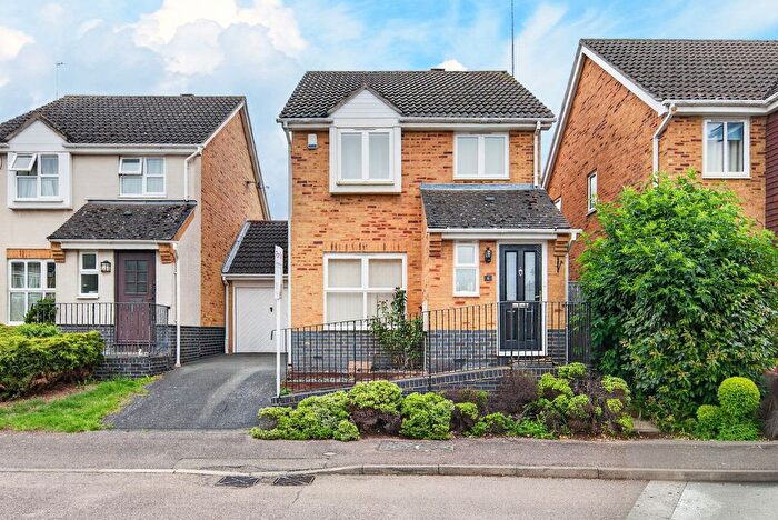 3 Bedroom Link Detached House For Sale In Barnwell Close, Thrapston, NN14