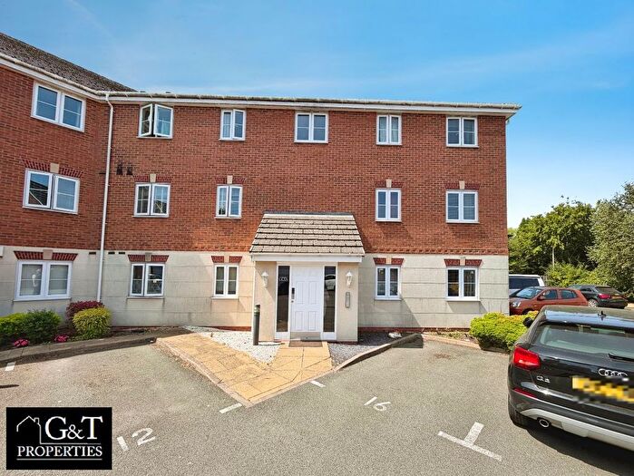 2 Bedroom Flat For Sale In Quayside Walk, Dudley, DY2