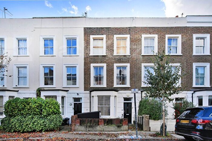 2 Bedroom Flat To Rent In Alexander Road, Upper Holloway, N19