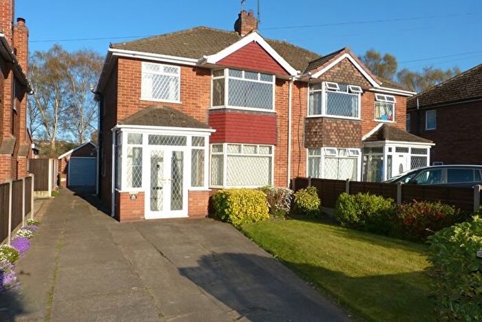 3 Bedroom Semi-Detached House To Rent In Scotter Road, Scunthorpe, DN15