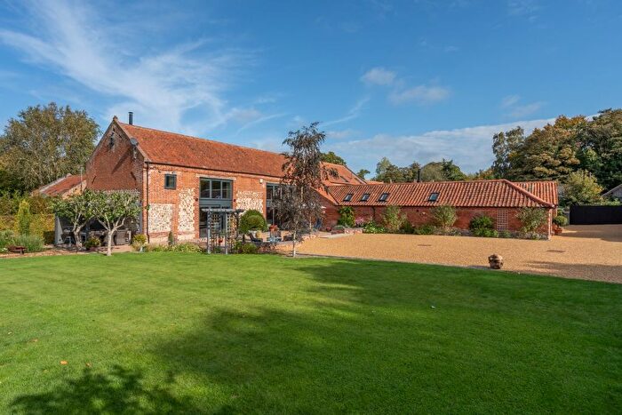 4 Bedroom Barn Conversion For Sale In The Street, Erpingham, Norwich, NR11