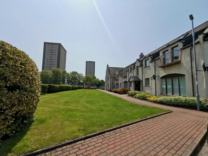 3 Bedroom Flat To Rent In Lord Hays Grove, Aberdeen, AB24