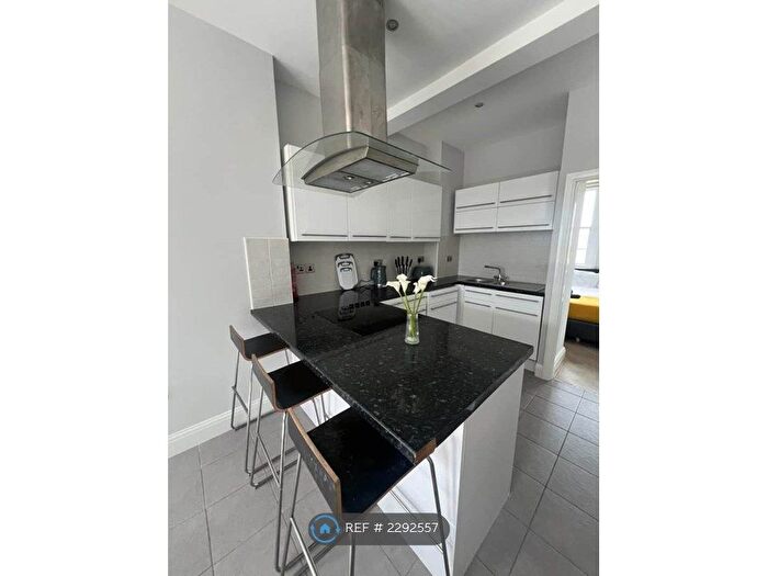 2 Bedroom Flat To Rent In Heath Street, London, NW3