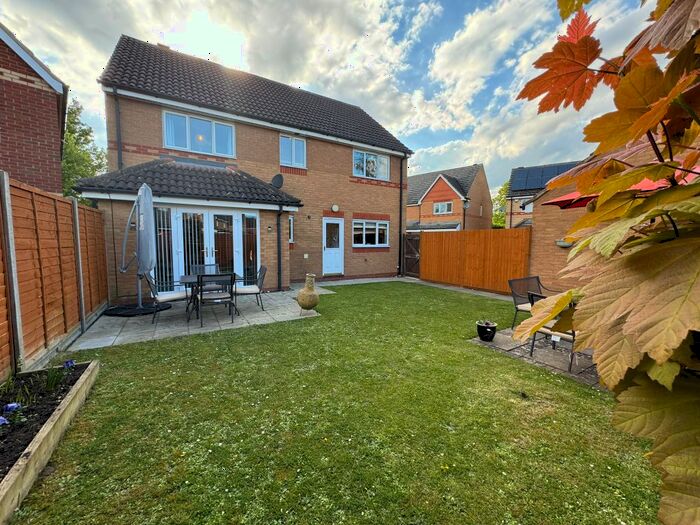4 Bedroom Detached House For Sale In Chervil Close, Biggleswade, SG18