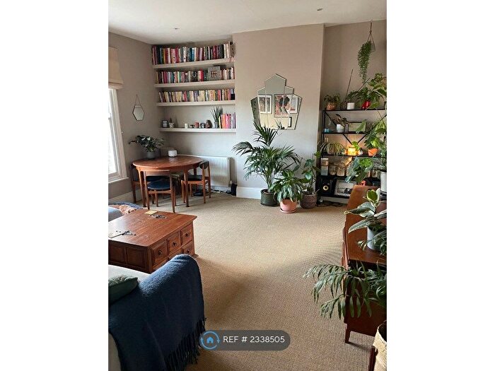 2 Bedroom Flat To Rent In Vicarage Road, London, E10