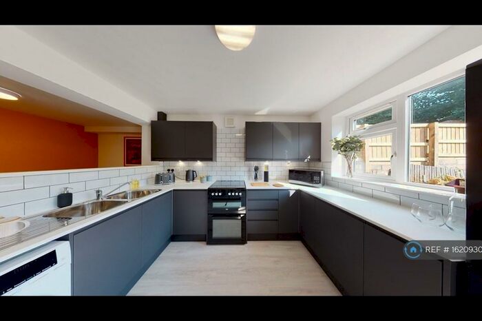 6 Bedroom Semi-Detached House To Rent In Wedgwood Road, Bath, BA2