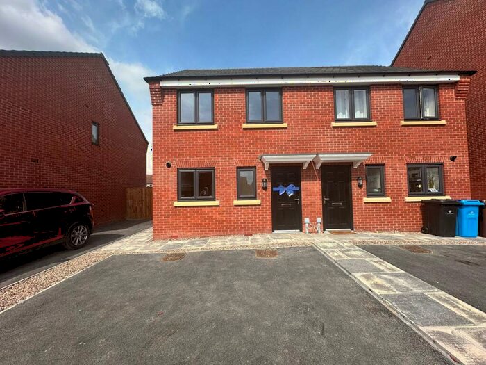 3 Bedroom House To Rent In Carlen Drive, Derby, DE24