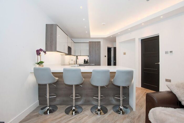 2 Bedroom Flat To Rent In Melbourne Grove, London, SE22