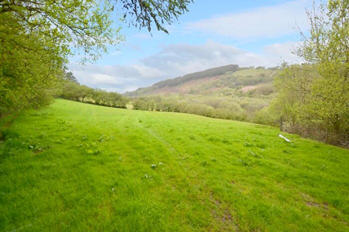 2 Bedroom Detached House For Sale In Llangadog Carmarthenshire, SA19