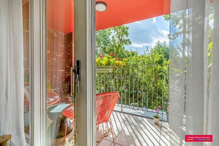 2 Bedroom Flat To Rent In The Clay Yard, - Liddell Road, NW6