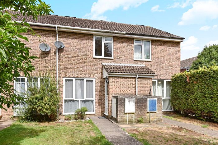 2 Bedroom Terraced House To Rent In Kidlington, Oxfordshire, OX5