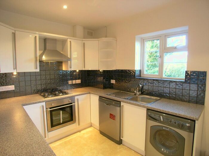 2 Bedroom Maisonette To Rent In Arlington Lodge, Monument Hill, Weybridge, KT13