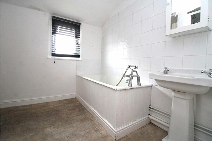 3 Bedroom Terraced House For Sale In Hythe Road, Old Town, Swindon, Wiltshire, SN1
